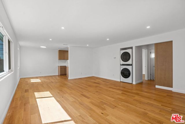 4442 Kingswell Avenue 6, Los Angeles, CA 90027