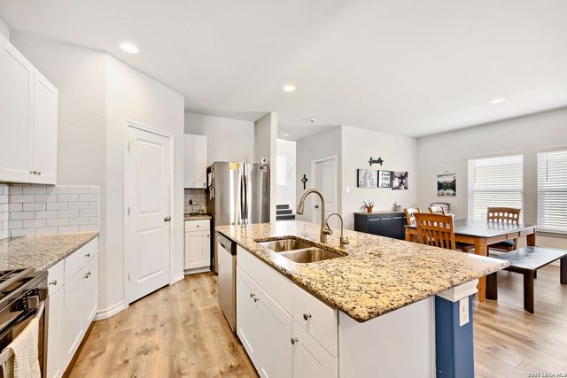383 ARBOR HLS, New Braunfels, TX 78130