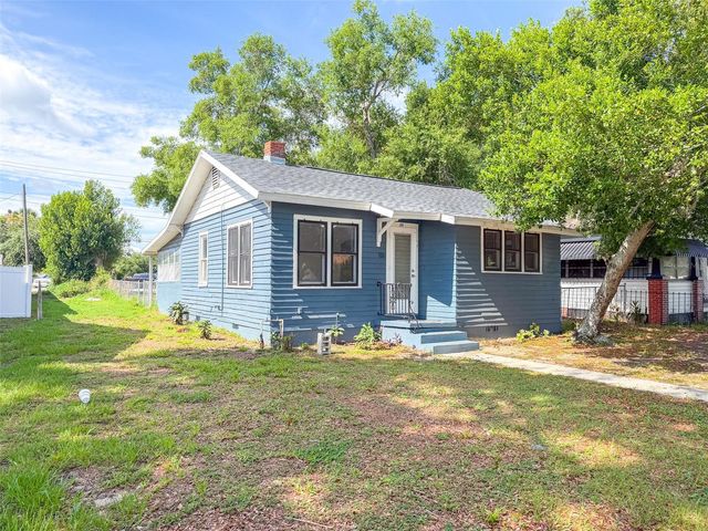 106 AVENUE D SW, Winter Haven, FL 33880