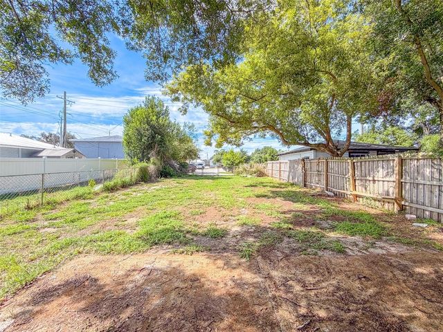 106 AVENUE D SW, Winter Haven, FL 33880