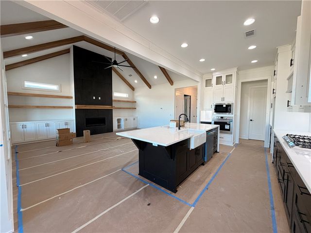 6014 S 40th Place, Rogers, AR 72758