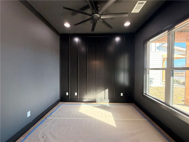 6014 S 40th Place, Rogers, AR 72758