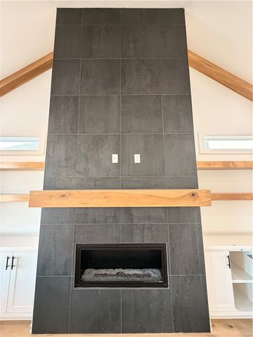 6014 S 40th Place, Rogers, AR 72758