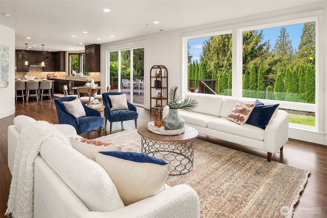 2414 185th Place NE, Redmond, WA 98052