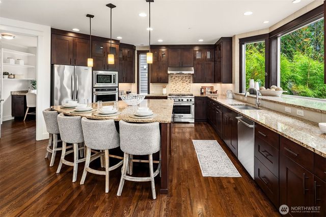 2414 185th Place NE, Redmond, WA 98052