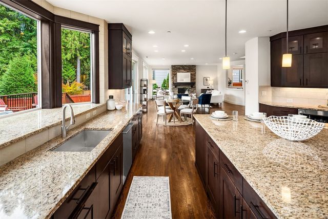 2414 185th Place NE, Redmond, WA 98052