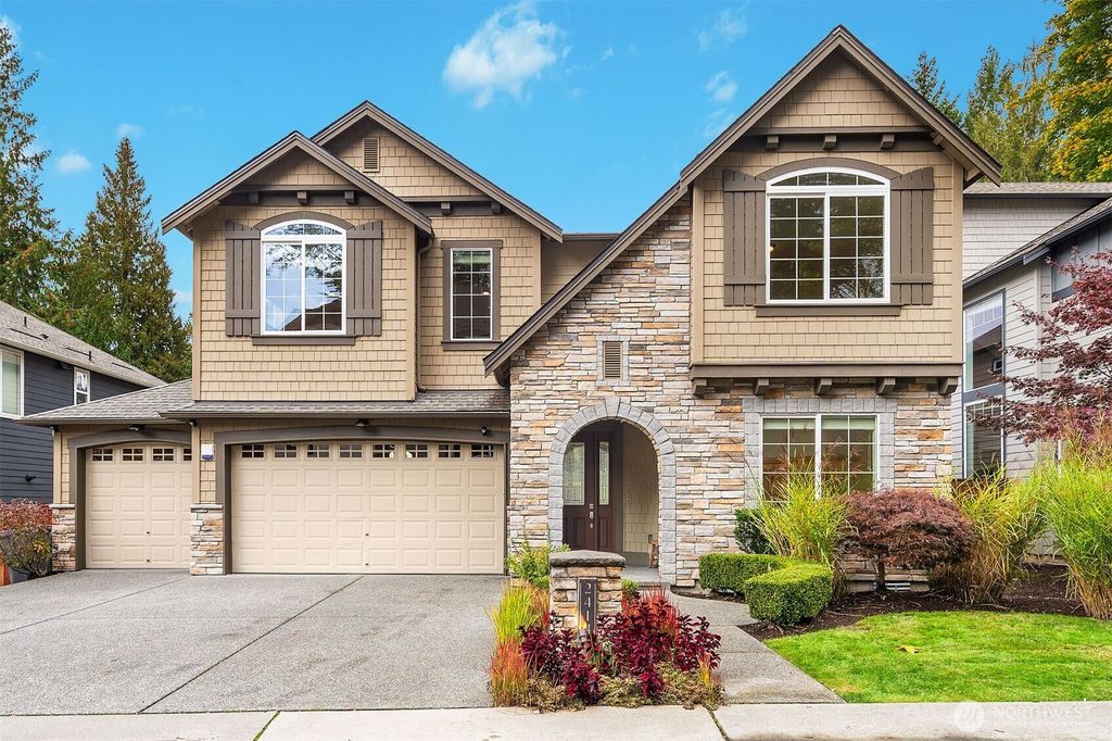 2414 185th Place NE, Redmond, WA 98052