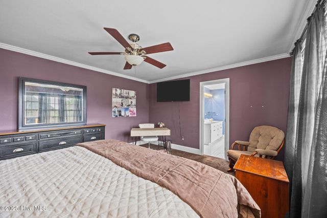 102 White Oak Drive, Greenville, NC 27858