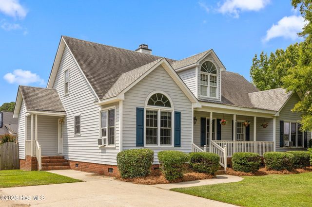 102 White Oak Drive, Greenville, NC 27858