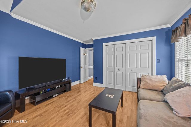 102 White Oak Drive, Greenville, NC 27858