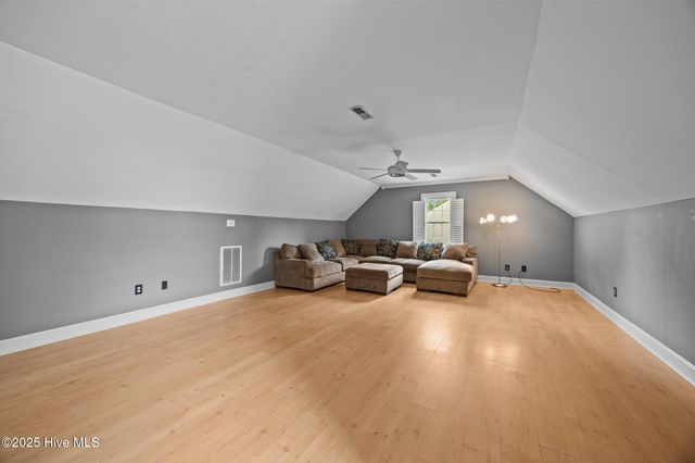 102 White Oak Drive, Greenville, NC 27858