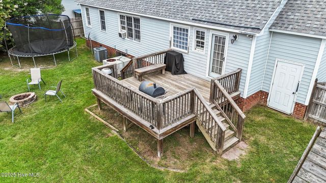 102 White Oak Drive, Greenville, NC 27858