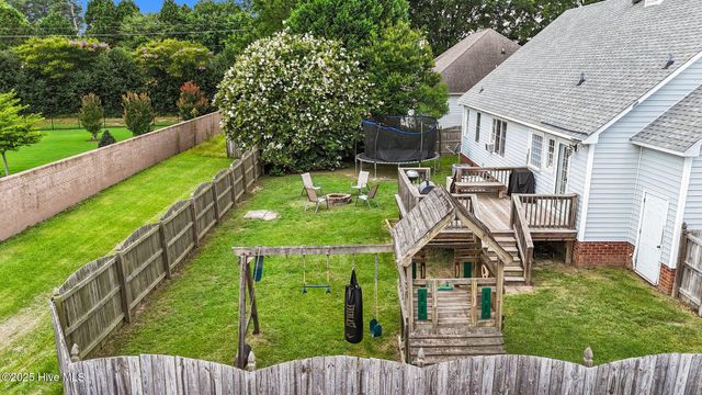 102 White Oak Drive, Greenville, NC 27858