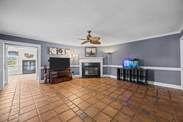 102 White Oak Drive, Greenville, NC 27858