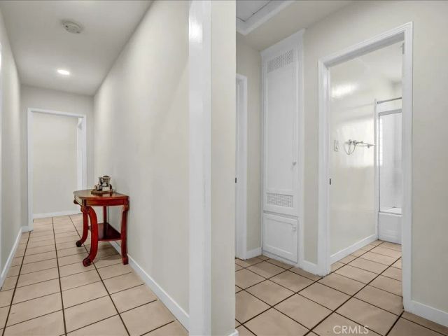 5072 Gardenia, Long Beach, CA 90807