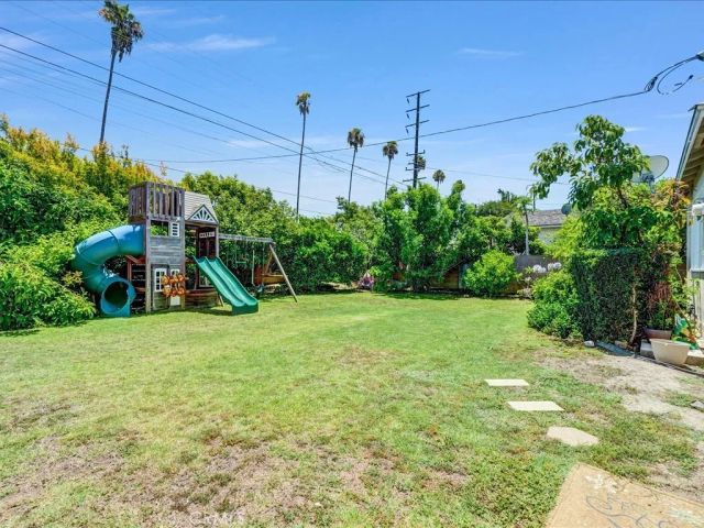 5072 Gardenia, Long Beach, CA 90807