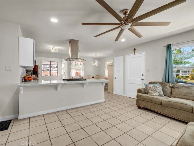 5072 Gardenia, Long Beach, CA 90807