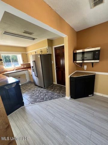 471 Glen Valley Way, Gulfport, MS 39507