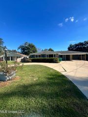 471 Glen Valley Way, Gulfport, MS 39507