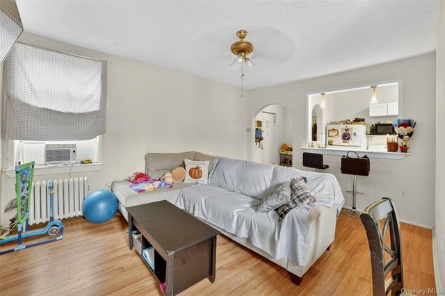 154 Radford Street 5H, Yonkers, NY 10705