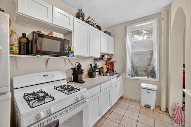 154 Radford Street 5H, Yonkers, NY 10705
