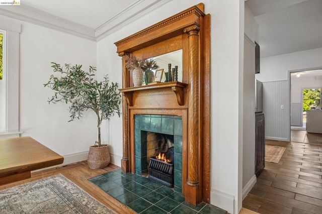 1138 Bella Vista Ave, Oakland, CA 94610