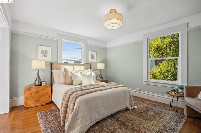 1138 Bella Vista Ave, Oakland, CA 94610