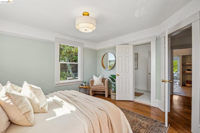 1138 Bella Vista Ave, Oakland, CA 94610