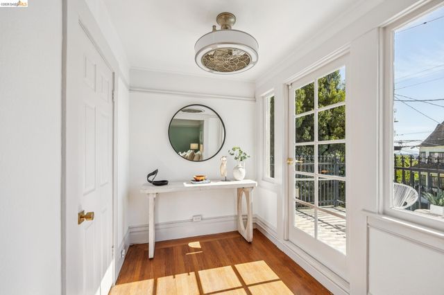 1138 Bella Vista Ave, Oakland, CA 94610