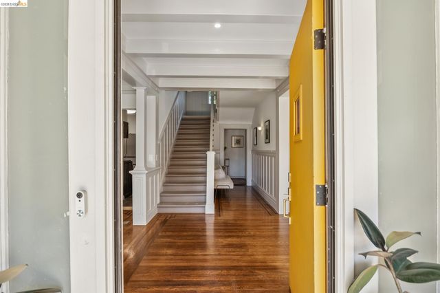 1138 Bella Vista Ave, Oakland, CA 94610