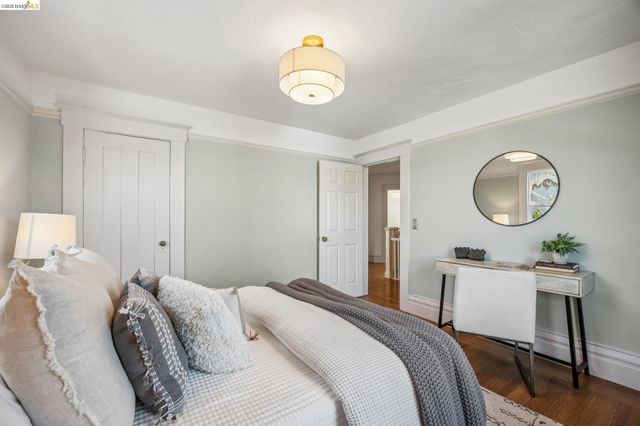 1138 Bella Vista Ave, Oakland, CA 94610