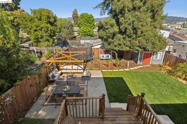 1138 Bella Vista Ave, Oakland, CA 94610