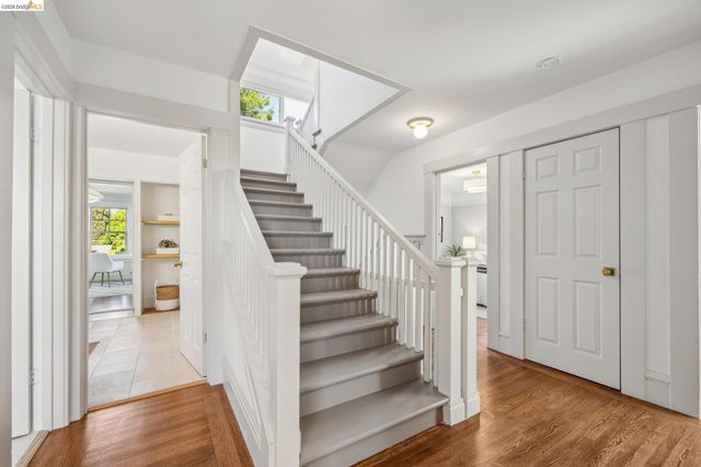 1138 Bella Vista Ave, Oakland, CA 94610