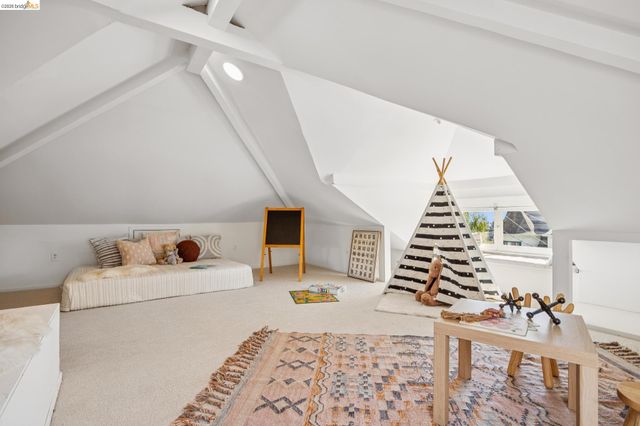 1138 Bella Vista Ave, Oakland, CA 94610