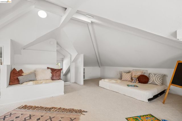 1138 Bella Vista Ave, Oakland, CA 94610