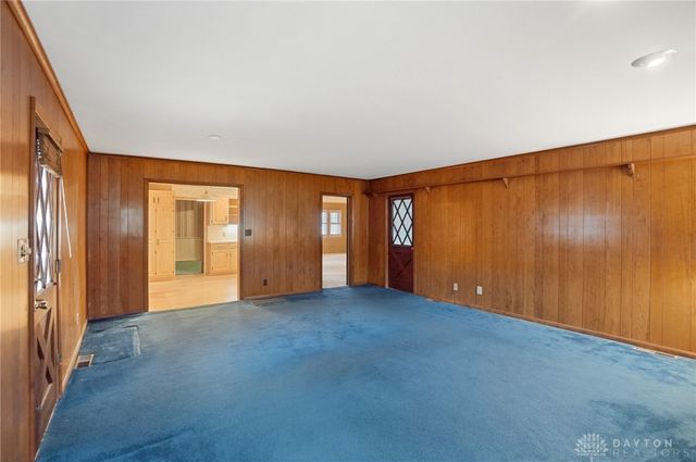 489 Jenny Lane, Centerville, OH 45459