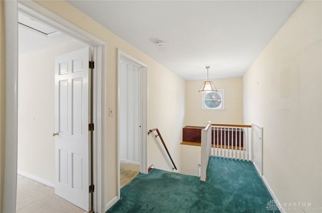 489 Jenny Lane, Centerville, OH 45459