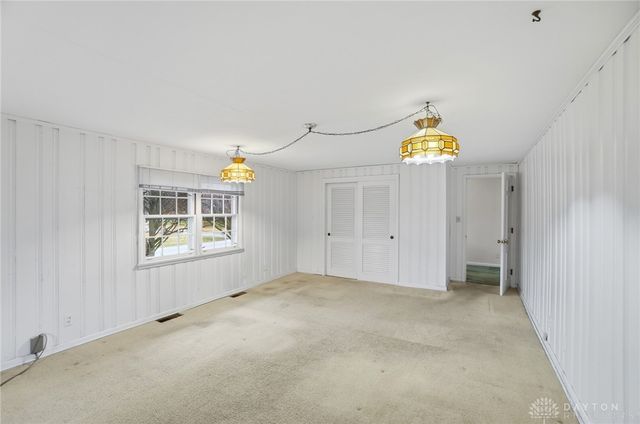 489 Jenny Lane, Centerville, OH 45459