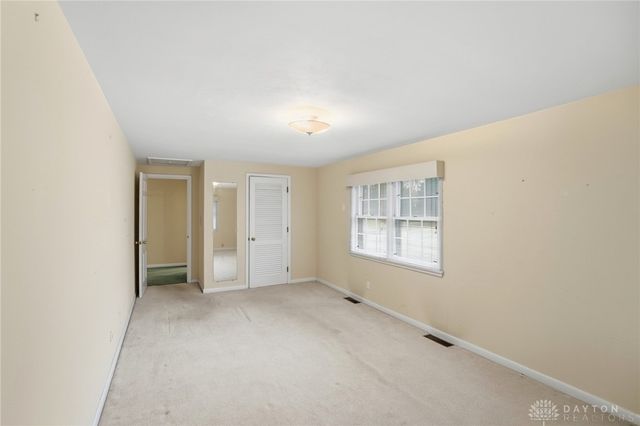 489 Jenny Lane, Centerville, OH 45459