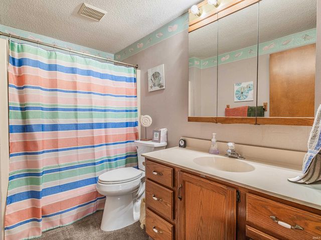900 Ontario Lane, Auburn, IN 46706