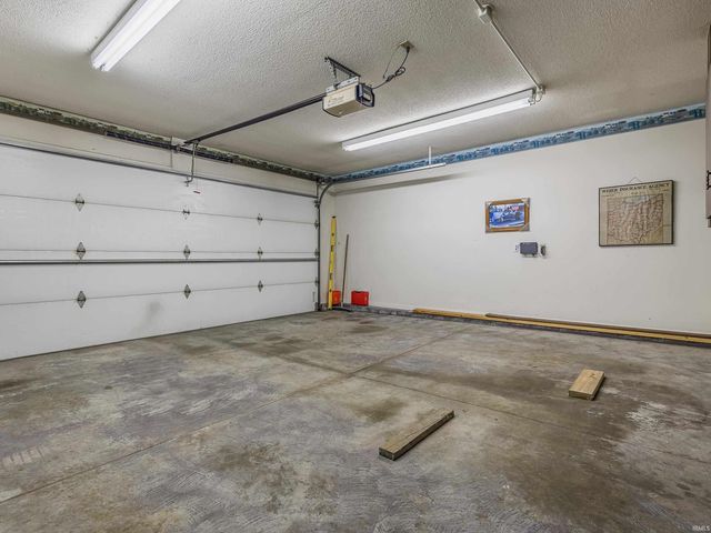 900 Ontario Lane, Auburn, IN 46706