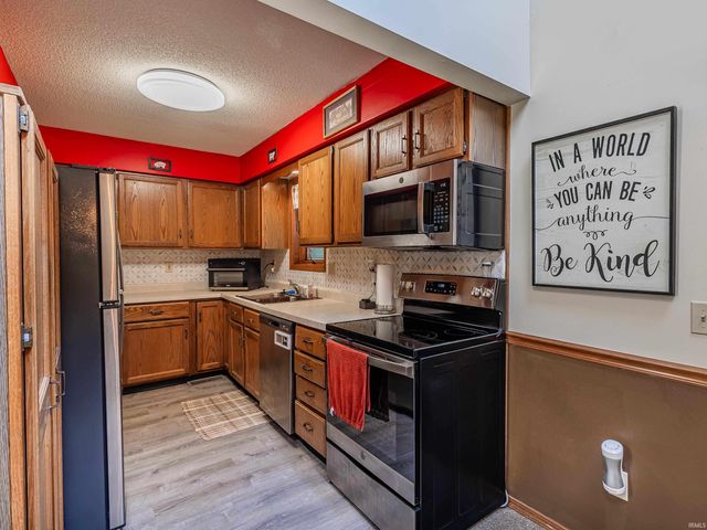900 Ontario Lane, Auburn, IN 46706