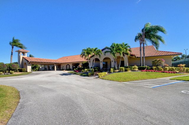 6069 Parkwalk Drive, Boynton Beach, FL 33472