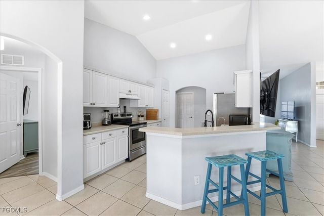 2625 NE 19th PL, Cape Coral, FL 33909