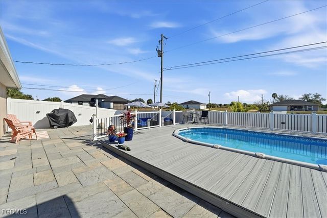 2625 NE 19th PL, Cape Coral, FL 33909