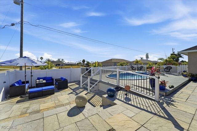 2625 NE 19th PL, Cape Coral, FL 33909