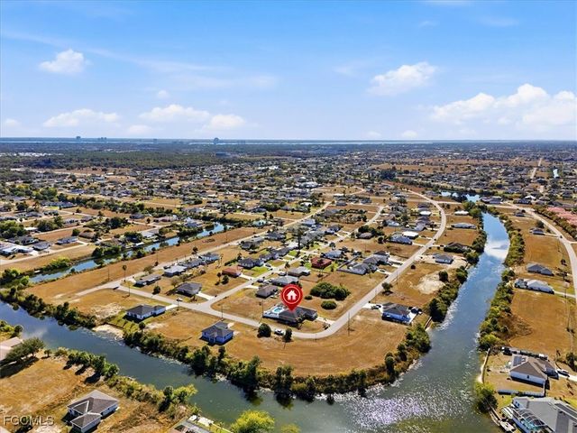 2625 NE 19th PL, Cape Coral, FL 33909