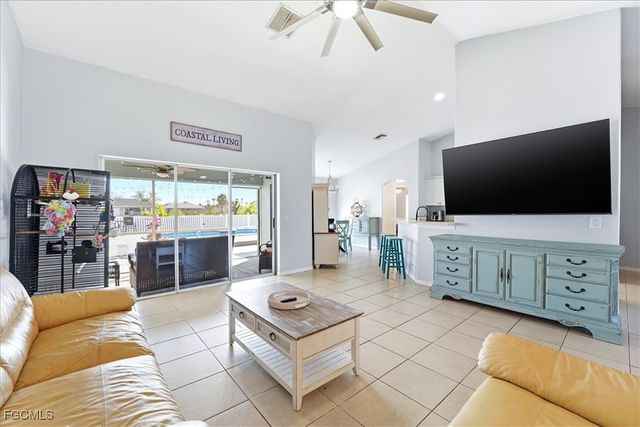 2625 NE 19th PL, Cape Coral, FL 33909