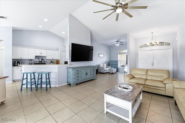 2625 NE 19th PL, Cape Coral, FL 33909