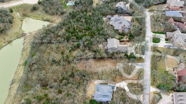 2936 Peninsula Drive, Grapevine, TX 76051